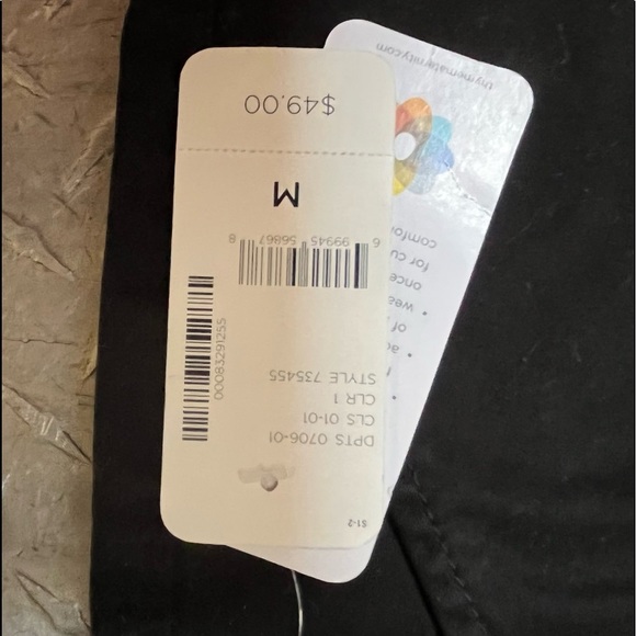 Maternity pants size medium - Picture 3 of 3